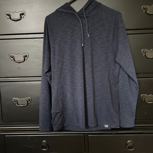 L.L. Bean M pullover long-sleeved with hood.